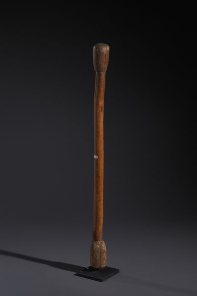 Senufo - Costa d'Avorio/Mali/Burkina Faso : Nello stile di  Grande pestello in legno duro a patina naturale  - Asta Asta 444 | AFRICA, OCEANIA E AMERICHE - ARTIGIANATO AFRICANO: VARI COMMITTENTI E SELEZIONE DALLA COLLEZIONE BARTOLOMUCCI Online - Associazione Nazionale - Case d'Asta italiane