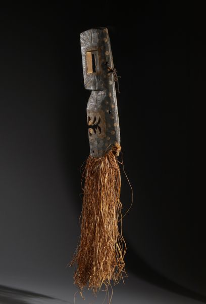 Ngbaka - Repubblica democratica del Congo : Nello stile di Maschera antropomorfa stilizzata in legno, pigmenti e rafia  - Asta Asta 444 | AFRICA, OCEANIA E AMERICHE - ARTIGIANATO AFRICANO: VARI COMMITTENTI E SELEZIONE DALLA COLLEZIONE BARTOLOMUCCI Online - Associazione Nazionale - Case d'Asta italiane