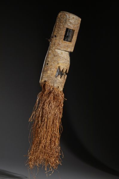 Ngbaka - Repubblica democratica del Congo : Nello stile di Maschera antropomorfa stilizzata in legno, pigmenti e rafia  - Asta Asta 444 | AFRICA, OCEANIA E AMERICHE - ARTIGIANATO AFRICANO: VARI COMMITTENTI E SELEZIONE DALLA COLLEZIONE BARTOLOMUCCI Online - Associazione Nazionale - Case d'Asta italiane