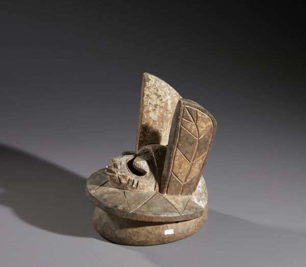 Yoruba -Nigeria : Nello stile di Piccola maschera antropomorfa  in legno e pigmenti  - Asta Asta 444 | AFRICA, OCEANIA E AMERICHE - ARTIGIANATO AFRICANO: VARI COMMITTENTI E SELEZIONE DALLA COLLEZIONE BARTOLOMUCCI Online - Associazione Nazionale - Case d'Asta italiane