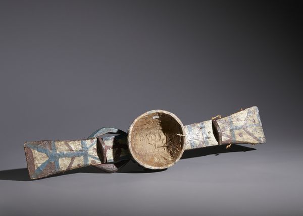 Ijio - Nigeria : Nello stile di Maschera-copricapo ''Spirito delle Acque'' in legno, metallo, fibre e pigmenti  - Asta Asta 444 | AFRICA, OCEANIA E AMERICHE - ARTIGIANATO AFRICANO: VARI COMMITTENTI E SELEZIONE DALLA COLLEZIONE BARTOLOMUCCI Online - Associazione Nazionale - Case d'Asta italiane