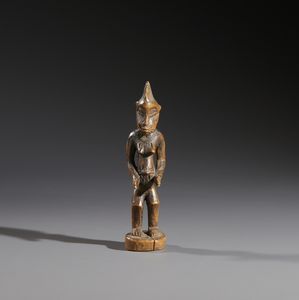 Senufo - Costa d'Avorio/Mali/Burkina Faso - Nello stile di Scultura antropomorfa in legno duro a patina bruna