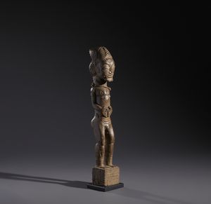 Baule - Costa d'Avorio - Nello stile di Scultura antropomorfa maschile  in legno duro a patina marrone