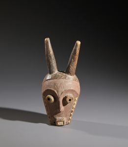 Pende - Repubblica Democratica del Congo - Nello stile di Maschera Antropo-zoomorfa  in legno policromo