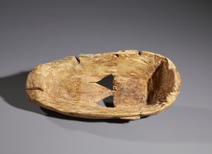 Dogon - Mali : Nello stile Maschera stilizzata in legno duro a patina naturale  - Asta Asta 444 | AFRICA, OCEANIA E AMERICHE - ARTIGIANATO AFRICANO: VARI COMMITTENTI E SELEZIONE DALLA COLLEZIONE BARTOLOMUCCI Online - Associazione Nazionale - Case d'Asta italiane