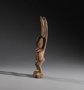 Dogon o Tellem - Mali : Nello stile di Scultura antropomorfa in forma di  coppia ancestrale con braccia alzate Legno duro a patina chiara  - Asta Asta 444 | AFRICA, OCEANIA E AMERICHE - ARTIGIANATO AFRICANO: VARI COMMITTENTI E SELEZIONE DALLA COLLEZIONE BARTOLOMUCCI Online - Associazione Nazionale - Case d'Asta italiane