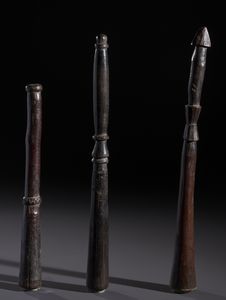 AUTORI VARI - Lotto composto da 3 pestelli da mortaio in legno duro di differente qualita, epoca, dimensione e zona di  provenienza