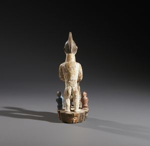Yoruba -Nigeria : Nello stile di Gruppo scultoreo con figure antropomorfe  in legno, caolino e pigmenti  - Asta Asta 444 | AFRICA, OCEANIA E AMERICHE - ARTIGIANATO AFRICANO: VARI COMMITTENTI E SELEZIONE DALLA COLLEZIONE BARTOLOMUCCI Online - Associazione Nazionale - Case d'Asta italiane