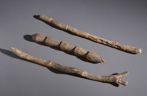 Dogon o Tellem - Mali - Nello stile di Lotto composto da tre pali rituali da altare in legno