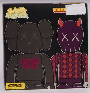 KAWS - Kubrick Bus Stop 1