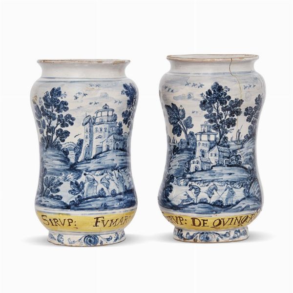 COPPIA DI ALBARELLI, TORRE DEI PASSERI, 1788  - Asta UNA COLLEZIONE DI VASI DA FARMACIA IN MAIOLICA - Associazione Nazionale - Case d'Asta italiane