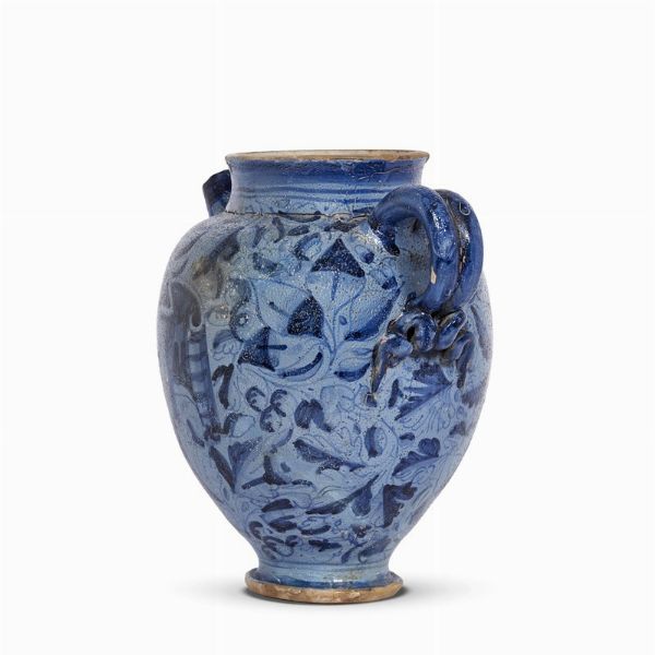 VERSATOIO, ROMA, SECOLO XVII  - Asta UNA COLLEZIONE DI VASI DA FARMACIA IN MAIOLICA - Associazione Nazionale - Case d'Asta italiane