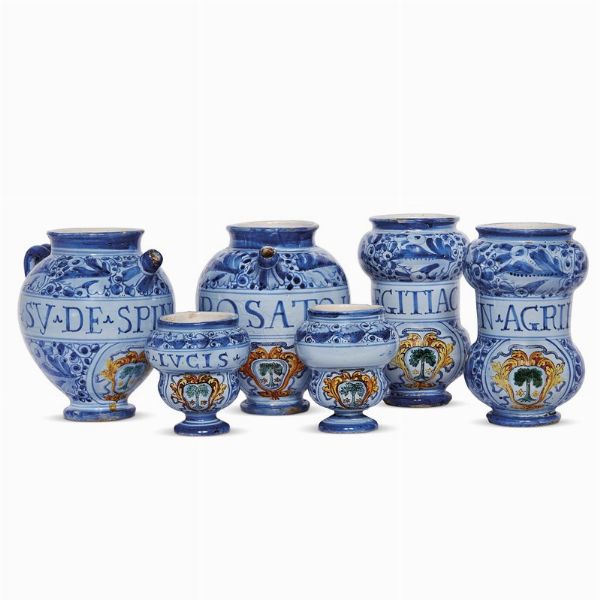 SEI VASI, ROMA, SECONDA MET&Agrave; SECOLO XVII  - Asta UNA COLLEZIONE DI VASI DA FARMACIA IN MAIOLICA - Associazione Nazionale - Case d'Asta italiane