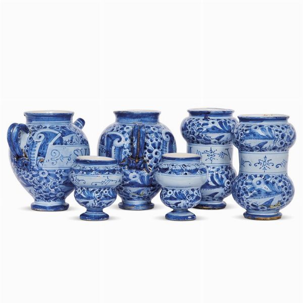 SEI VASI, ROMA, SECONDA MET&Agrave; SECOLO XVII  - Asta UNA COLLEZIONE DI VASI DA FARMACIA IN MAIOLICA - Associazione Nazionale - Case d'Asta italiane