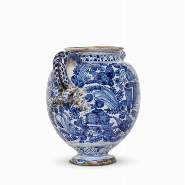 VERSATOIO, ROMA, SECOLO XVII  - Asta UNA COLLEZIONE DI VASI DA FARMACIA IN MAIOLICA - Associazione Nazionale - Case d'Asta italiane