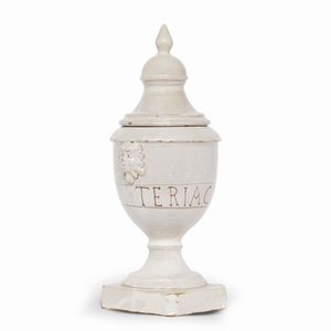 VASO CON COPERCHIO, SASSUOLO, PRIMA MET&Agrave; SECOLO XIX  - Asta UNA COLLEZIONE DI VASI DA FARMACIA IN MAIOLICA - Associazione Nazionale - Case d'Asta italiane