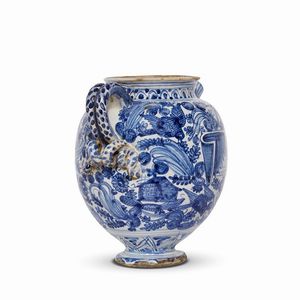 VERSATOIO, ROMA, SECOLO XVII  - Asta UNA COLLEZIONE DI VASI DA FARMACIA IN MAIOLICA - Associazione Nazionale - Case d'Asta italiane