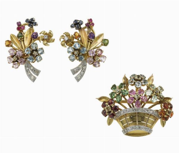Demi-parure composta da una spilla ed un paio di orecchini con diamanti e gem-set  - Asta Vintage Jewellery - Associazione Nazionale - Case d'Asta italiane