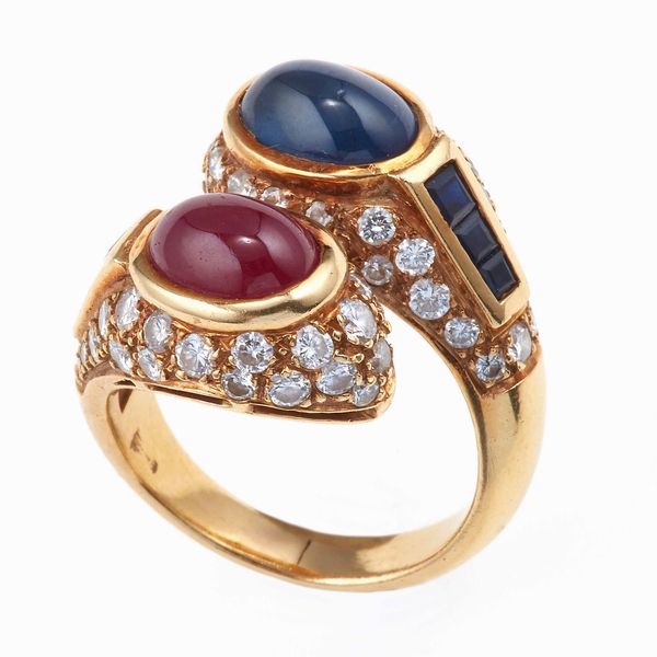 Anello con rubini, zaffiri e diamanti  - Asta Vintage Jewellery - Associazione Nazionale - Case d'Asta italiane