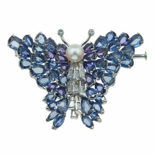 Spilla farfalla con zaffiri Sri Lanka, diamanti e perla coltivata  - Asta Vintage Jewellery - Associazione Nazionale - Case d'Asta italiane