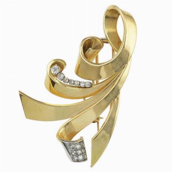 Spilla a volute con piccoli diamanti  - Asta Vintage Jewellery - Associazione Nazionale - Case d'Asta italiane
