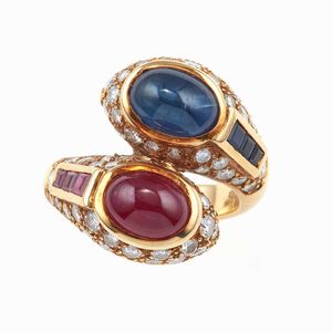 Anello con rubini, zaffiri e diamanti  - Asta Vintage Jewellery - Associazione Nazionale - Case d'Asta italiane