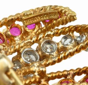 Tiffany & Co. Spilla palmetta con diamanti e rubini  - Asta Vintage Jewellery - Associazione Nazionale - Case d'Asta italiane