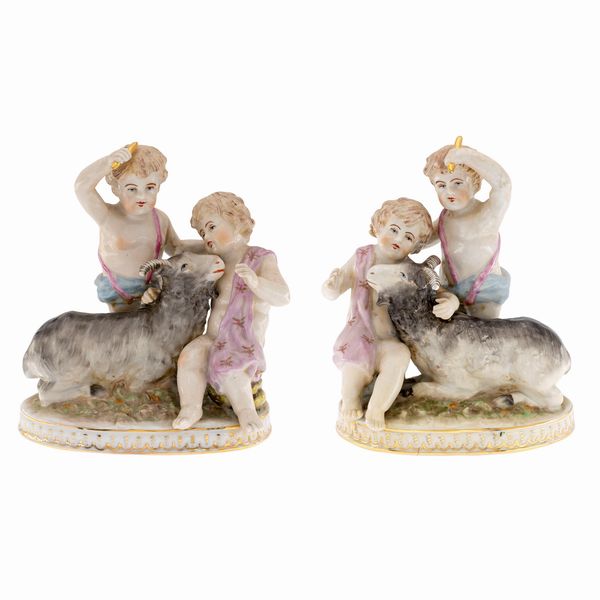 Due gruppi in porcellana policroma  - Asta Arredi, Sculture, Dipinti Antichi e del XIX Secolo - Associazione Nazionale - Case d'Asta italiane