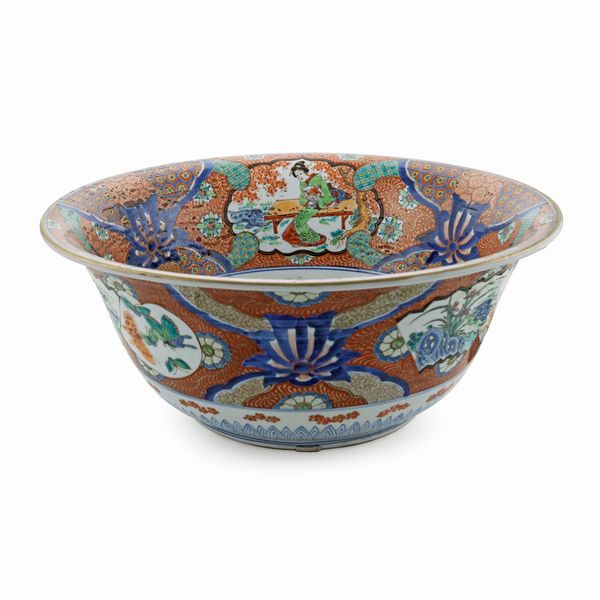 Coppia di grandi bacili in porcellana policroma  - Asta Arredi, Sculture, Dipinti Antichi e del XIX Secolo - Associazione Nazionale - Case d'Asta italiane