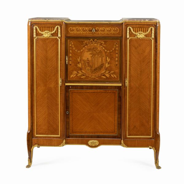Mobile credenza in stile Transizione  - Asta Arredi, Sculture, Dipinti Antichi e del XIX Secolo - Associazione Nazionale - Case d'Asta italiane