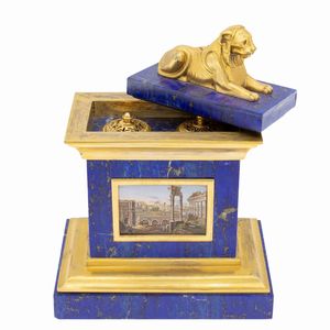 Scatola calamaio in bronzo dorato, lapislazzulo e micromosaico  - Asta Arredi, Sculture, Dipinti Antichi e del XIX Secolo - Associazione Nazionale - Case d'Asta italiane