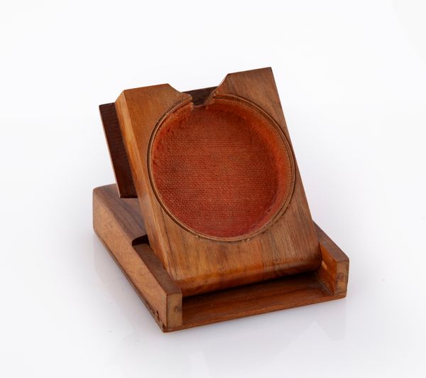 Scatola Porta orologio sorrentina in legni vari dipinti e colorati con rondine  - Asta Orologi da Polso da Tasca e da Tavolo - Associazione Nazionale - Case d'Asta italiane