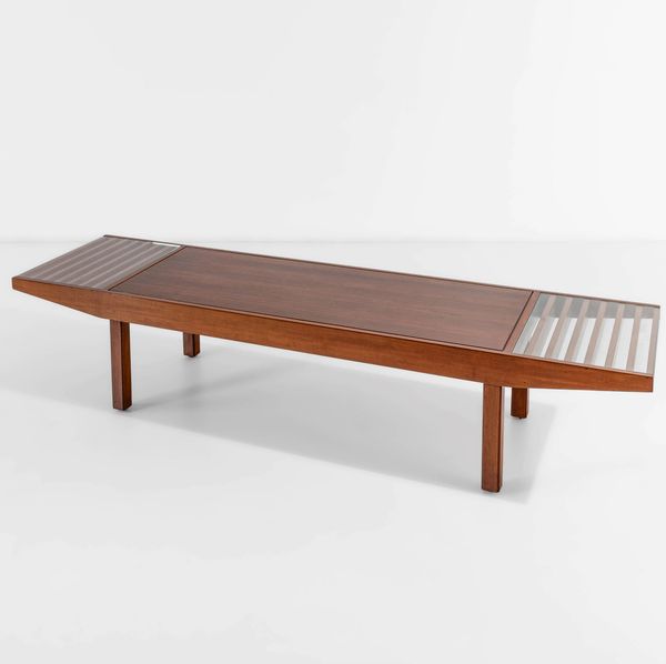 Sergio Rodrigues, Attribuito a : Grande panca  - Asta Design 200 - Associazione Nazionale - Case d'Asta italiane