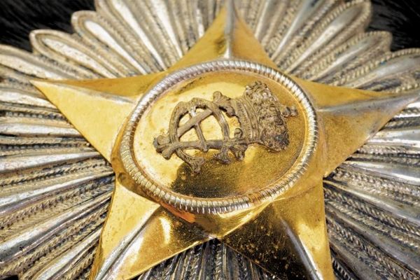 Elmo da generale umbertino convertito per il servizio sotto Vittorio Emanuele III  - Asta Rare Armi Antiche e Armature da Tutto il Mondo - Associazione Nazionale - Case d'Asta italiane