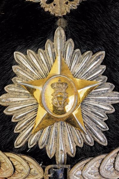 Elmo da generale umbertino convertito per il servizio sotto Vittorio Emanuele III  - Asta Rare Armi Antiche e Armature da Tutto il Mondo - Associazione Nazionale - Case d'Asta italiane