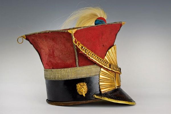 Chapka per compagnia di Stato Maggiore del 1 reggimento lancieri (trombettiere)  - Asta Rare Armi Antiche e Armature da Tutto il Mondo - Associazione Nazionale - Case d'Asta italiane