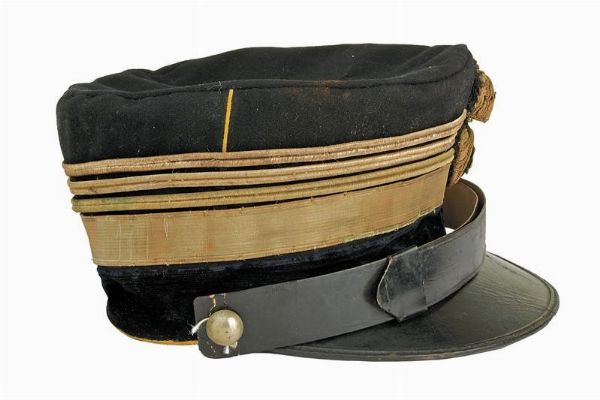Berretto per colonnello dei cavalleggeri di Saluzzo  - Asta Rare Armi Antiche e Armature da Tutto il Mondo - Associazione Nazionale - Case d'Asta italiane