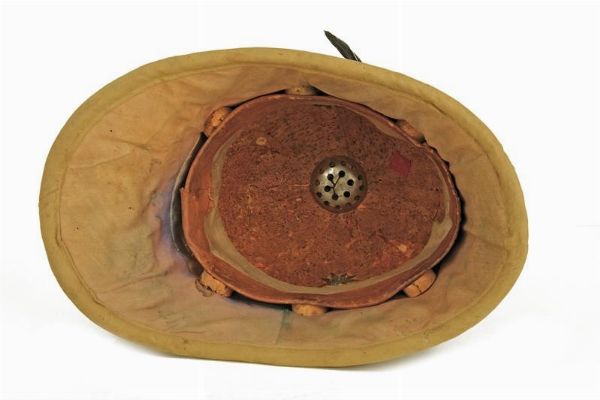 Casco coloniale da ufficiale dei cacciatori d'Africa  - Asta Rare Armi Antiche e Armature da Tutto il Mondo - Associazione Nazionale - Case d'Asta italiane
