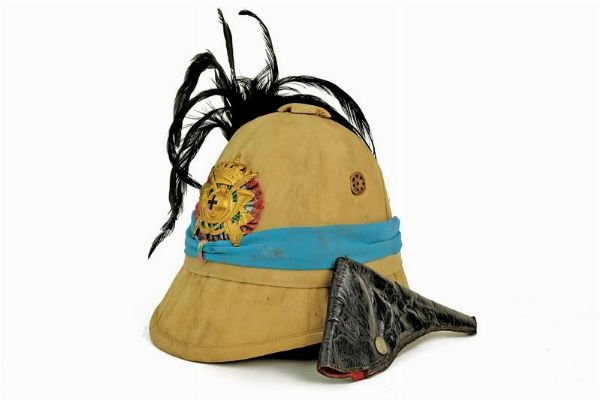 Casco coloniale da ufficiale dei cacciatori d'Africa  - Asta Rare Armi Antiche e Armature da Tutto il Mondo - Associazione Nazionale - Case d'Asta italiane