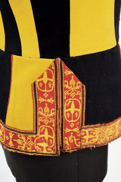 Blusa da Alabardiere della Guardia Svizzera  - Asta Rare Armi Antiche e Armature da Tutto il Mondo - Associazione Nazionale - Case d'Asta italiane