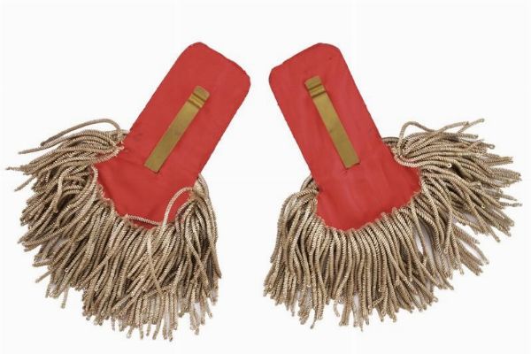 Paio di spalline da ufficiale  - Asta Rare Armi Antiche e Armature da Tutto il Mondo - Associazione Nazionale - Case d'Asta italiane