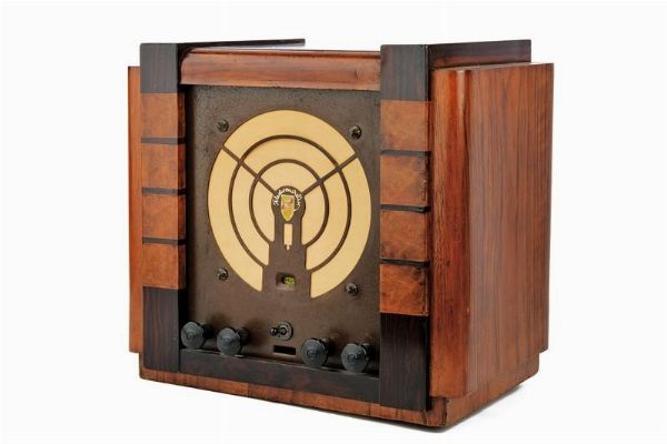 Radio Marelli modello Targelio  - Asta Rare Armi Antiche e Armature da Tutto il Mondo - Associazione Nazionale - Case d'Asta italiane