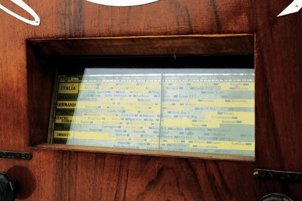 Rara Radio Rurale di Marelli  - Asta Rare Armi Antiche e Armature da Tutto il Mondo - Associazione Nazionale - Case d'Asta italiane