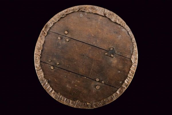 Rarissima targhetta  - Asta Rare Armi Antiche e Armature da Tutto il Mondo - Associazione Nazionale - Case d'Asta italiane