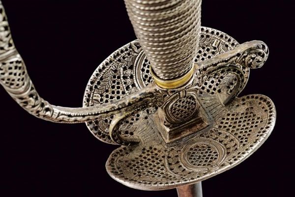 Spadino con impugnatura in argento traforato  - Asta Rare Armi Antiche e Armature da Tutto il Mondo - Associazione Nazionale - Case d'Asta italiane