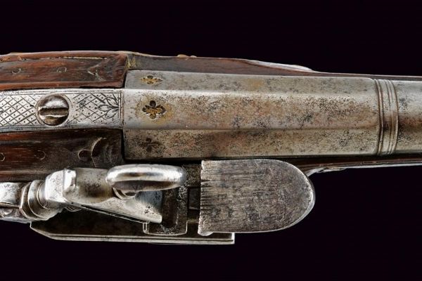 Pistola alla micheletta a pietra focaia  - Asta Rare Armi Antiche e Armature da Tutto il Mondo - Associazione Nazionale - Case d'Asta italiane
