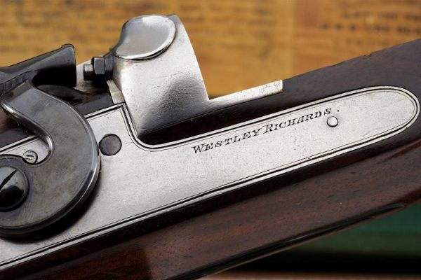 Doppietta a cani esterni di Westley Richards in cassetta  - Asta Rare Armi Antiche e Armature da Tutto il Mondo - Associazione Nazionale - Case d'Asta italiane