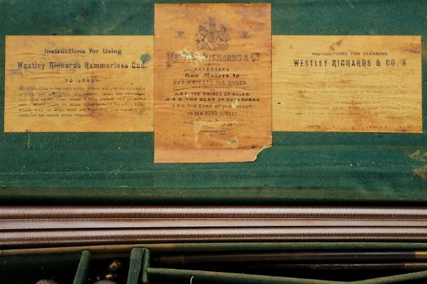 Doppietta a cani esterni di Westley Richards in cassetta  - Asta Rare Armi Antiche e Armature da Tutto il Mondo - Associazione Nazionale - Case d'Asta italiane