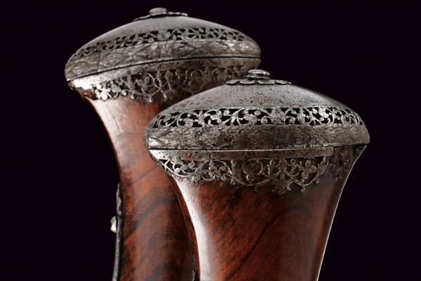 Bellissimo paio di pistole a pietra focaia  - Asta Rare Armi Antiche e Armature da Tutto il Mondo - Associazione Nazionale - Case d'Asta italiane