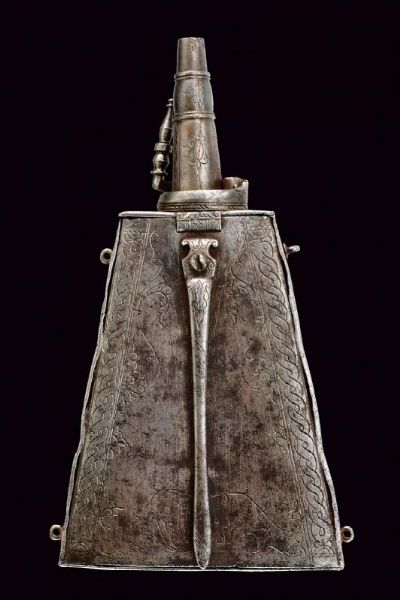 Fiasca da polvere in ferro  - Asta Rare Armi Antiche e Armature da Tutto il Mondo - Associazione Nazionale - Case d'Asta italiane